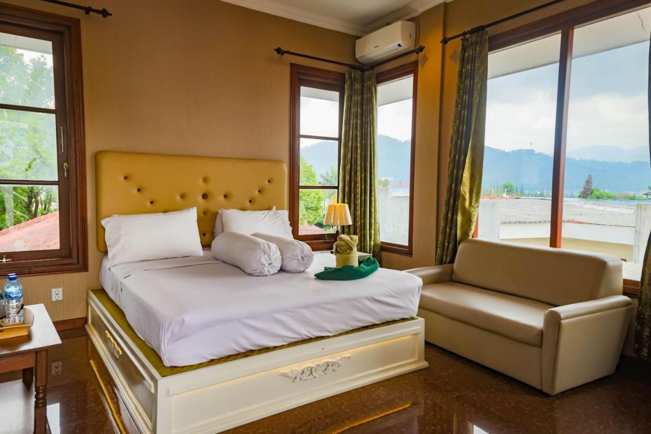 Family Hotel Gradia 1 Бату Экстерьер фото
