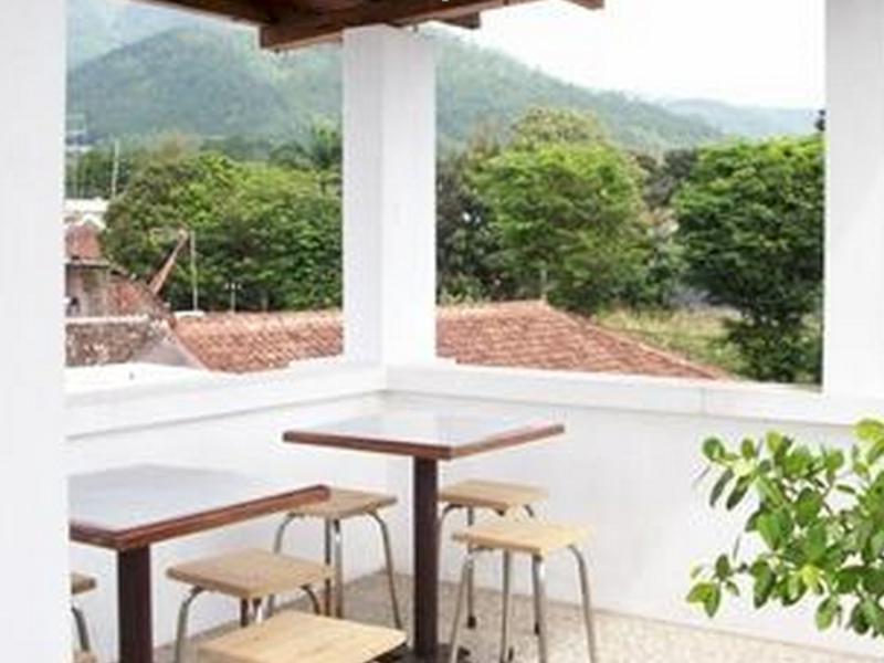 Family Hotel Gradia 1 Бату Экстерьер фото